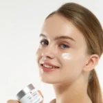 کرم ضد جوش و آرامش‌بخش مدیکیوپ مدل Red Cream مناسب پوست‌های مستعد آکنه - Medicube - Image 3