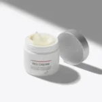 کرم ضد جوش و آرامش‌بخش مدیکیوپ مدل Red Cream مناسب پوست‌های مستعد آکنه - Medicube - Image 4